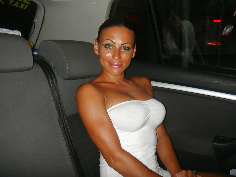 25P Romanian girl: Roxana