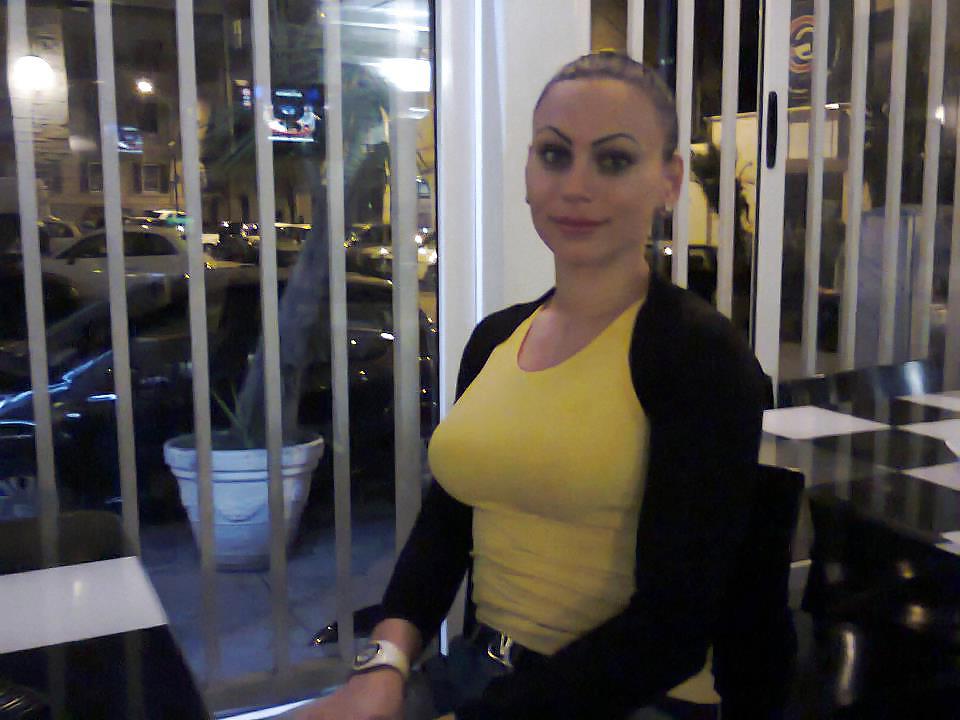 25P Romanian girl: Roxana