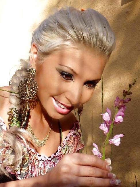 25P Romanian girl 5