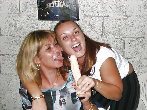 25P Mommy-and-not-her-daughter