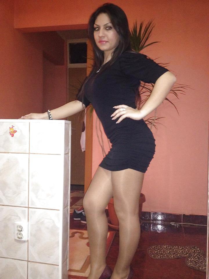 25P Romanian girl: Adriana
