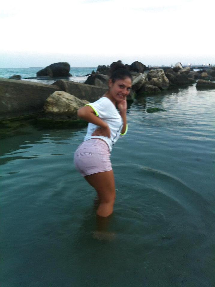 25P Romanian girl: Adriana