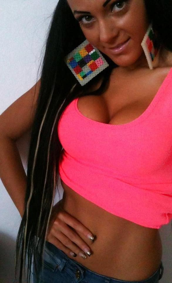 18P Romanian women: christina