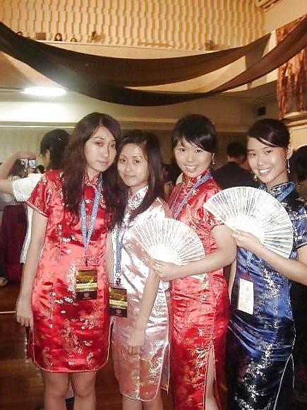 5P 2 or more Asian girls in Satin Cheongsam