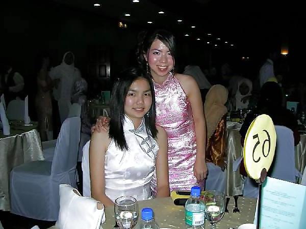 5P 2 or more Asian girls in Satin Cheongsam