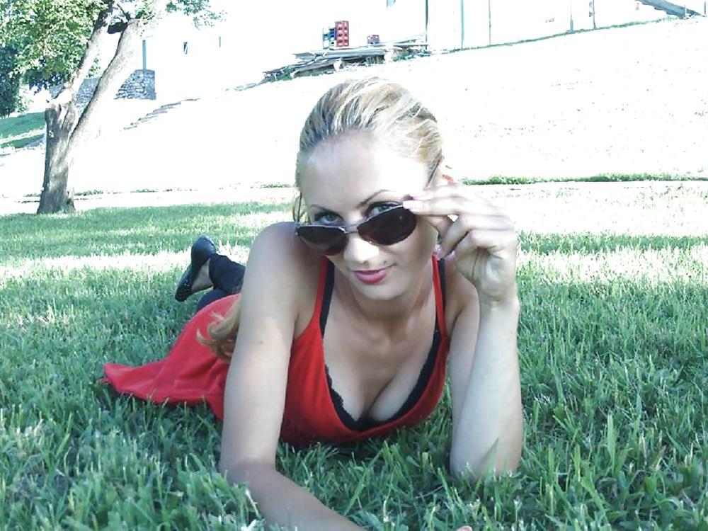 16P Romanian girl: luci