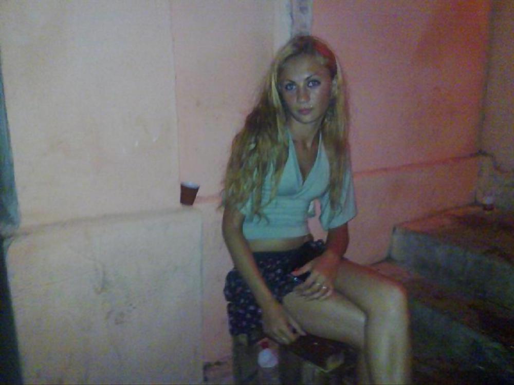 16P Romanian girl: luci