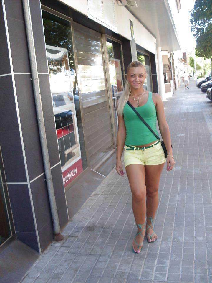 25P Stunning Romanian: Alina