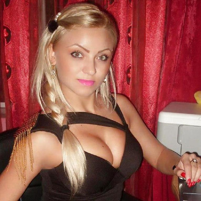 25P Stunning Romanian: Alina