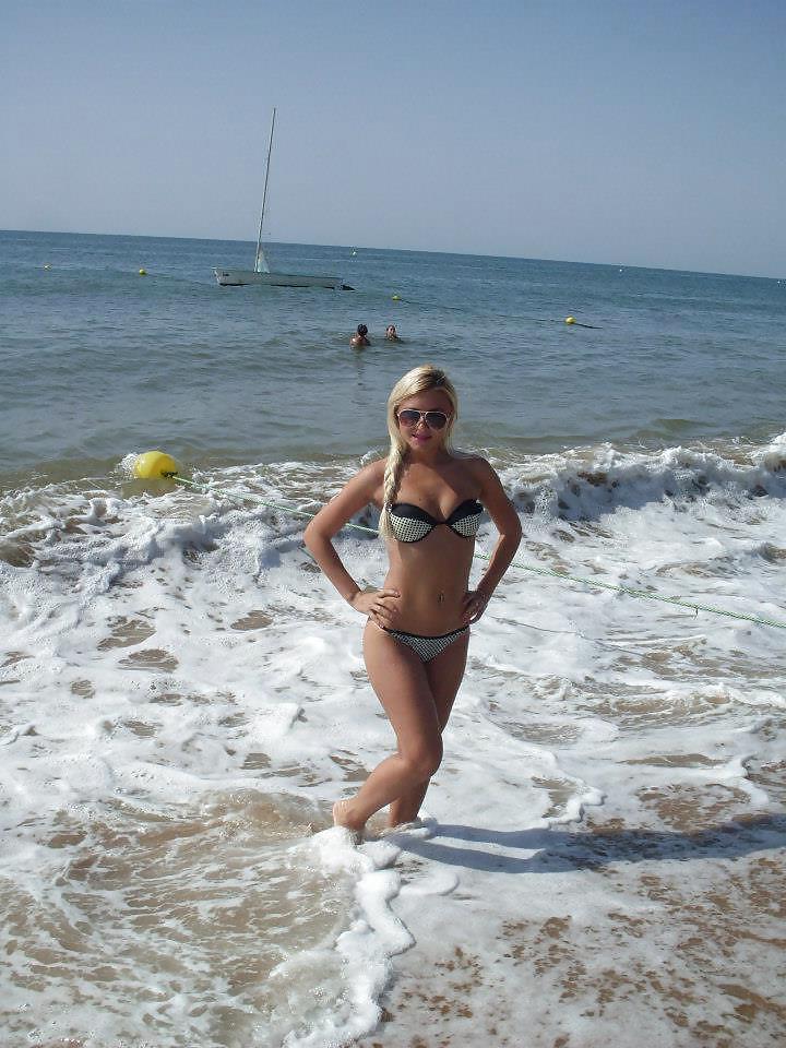25P Stunning Romanian: Alina