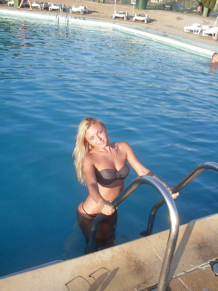 25P Stunning Romanian: Alina