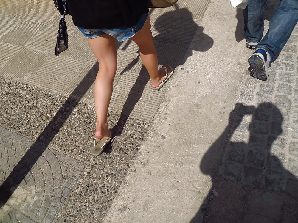 10P Greek voyeur feet