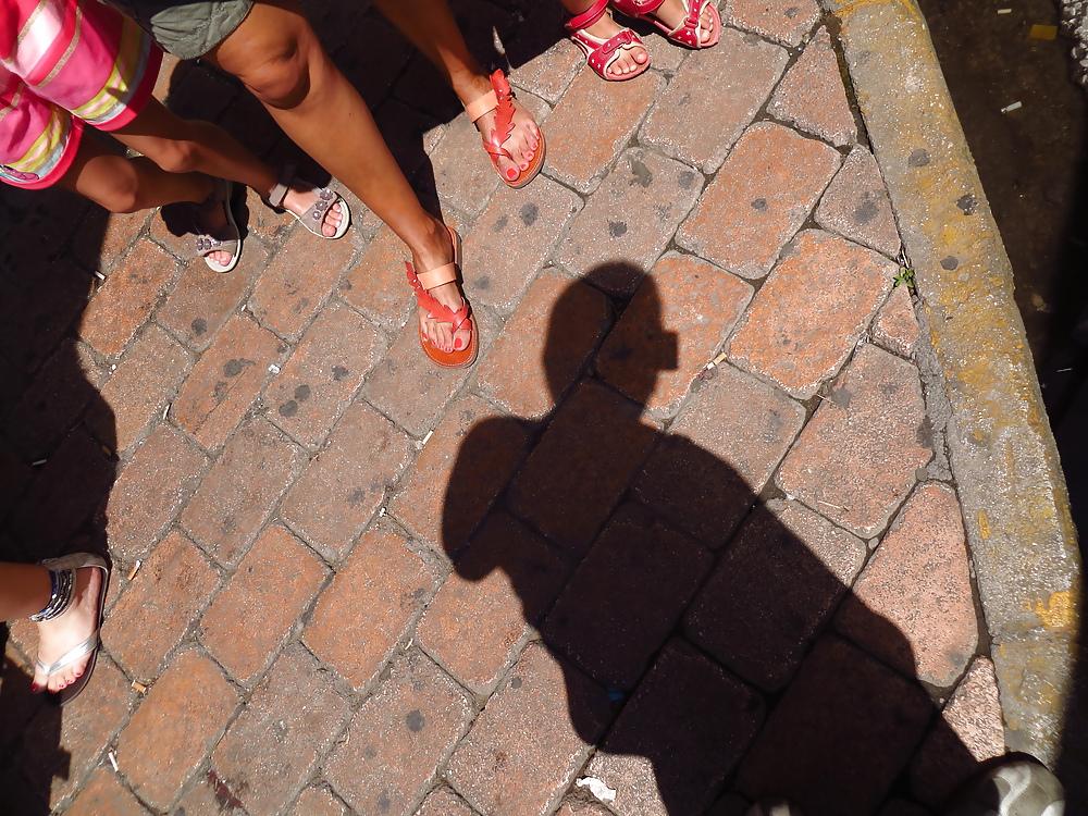 10P Greek voyeur feet