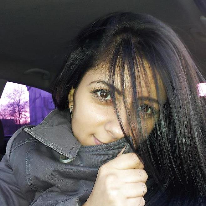 11P Romanian girl: claudia