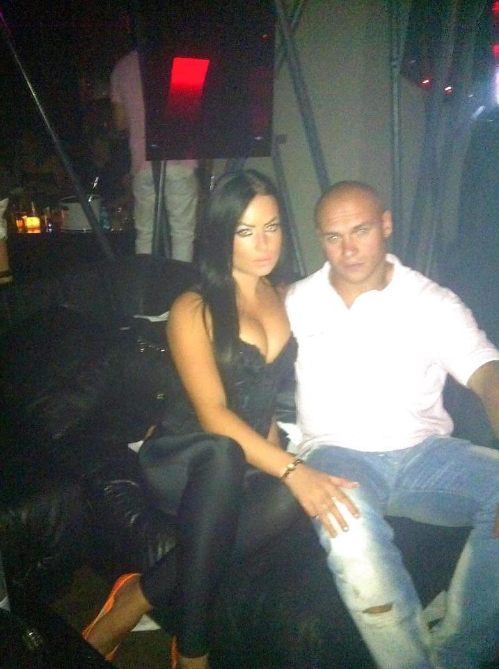 25P Romanian women: isabella