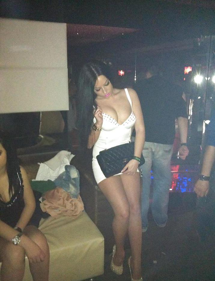 25P Romanian women: isabella