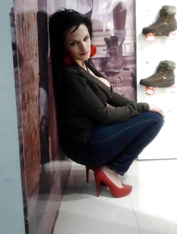 25P Romanian girl 7