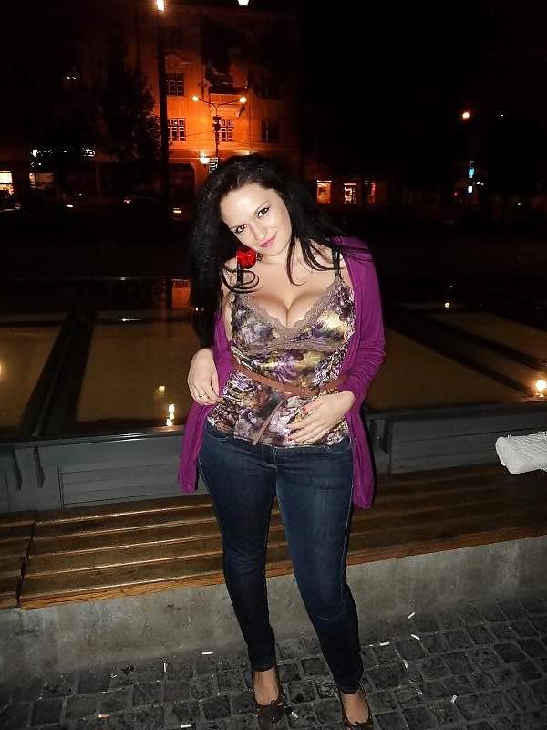 25P Romanian girl 7