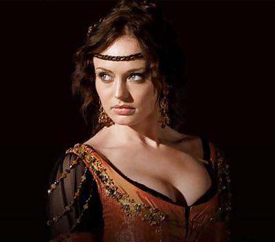 8P Laura Haddock