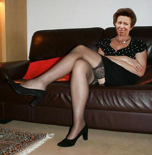 5P Fakes of Royal Upskirts