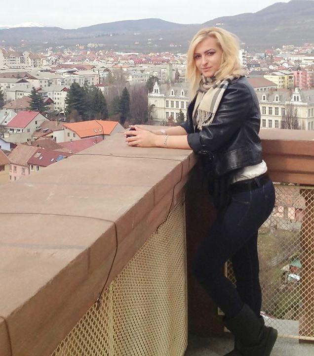 22P Romanian girl: Alina