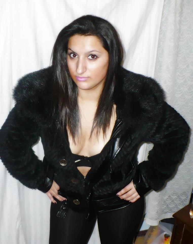 13P Romanian girl: Angela