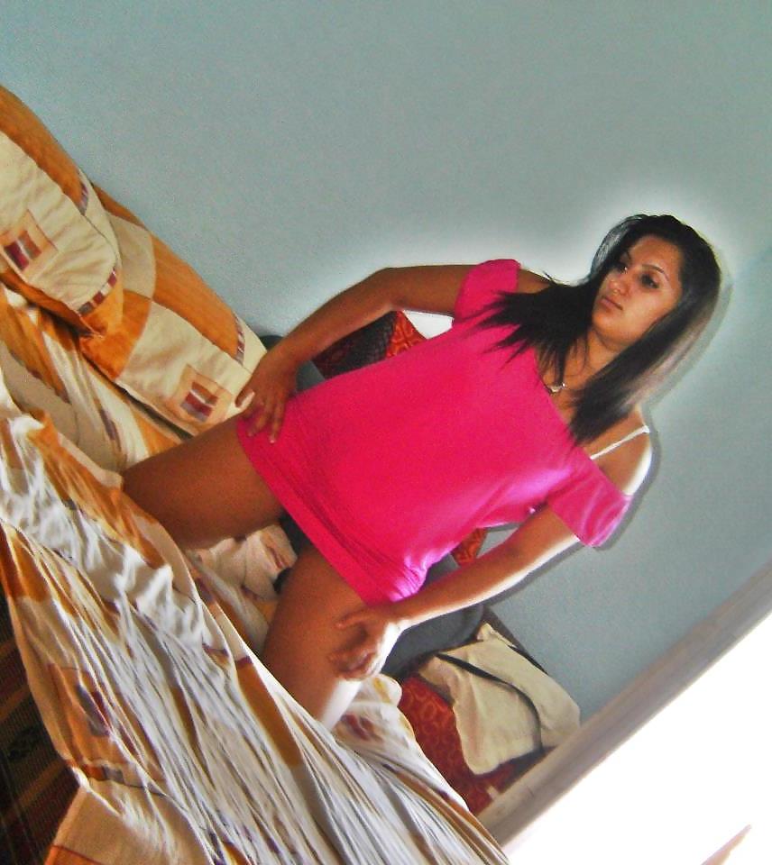 13P Romanian girl: Angela
