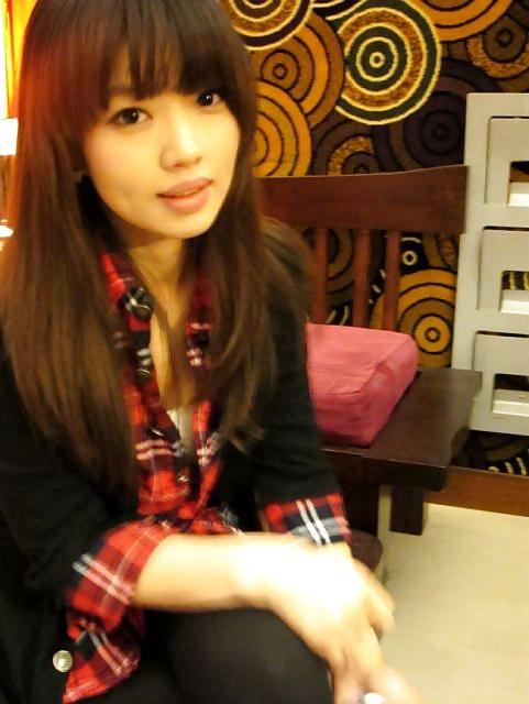 20P Non nude asian