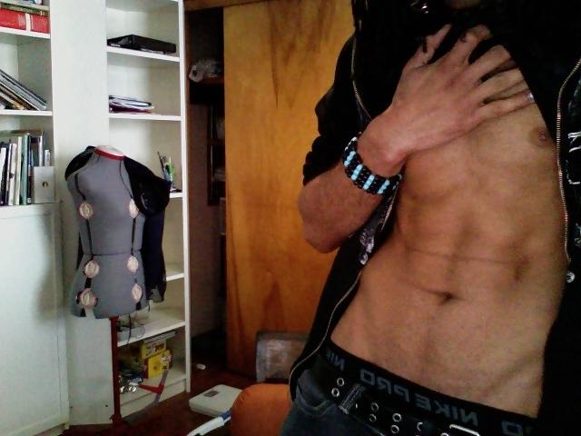 4P Random non-nude