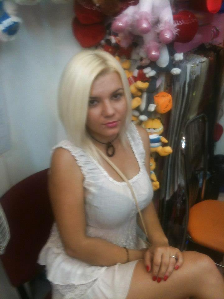 12P Romanian girl: giuca