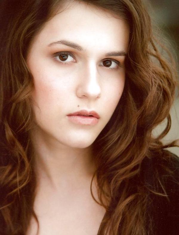 25P Erin Sanders