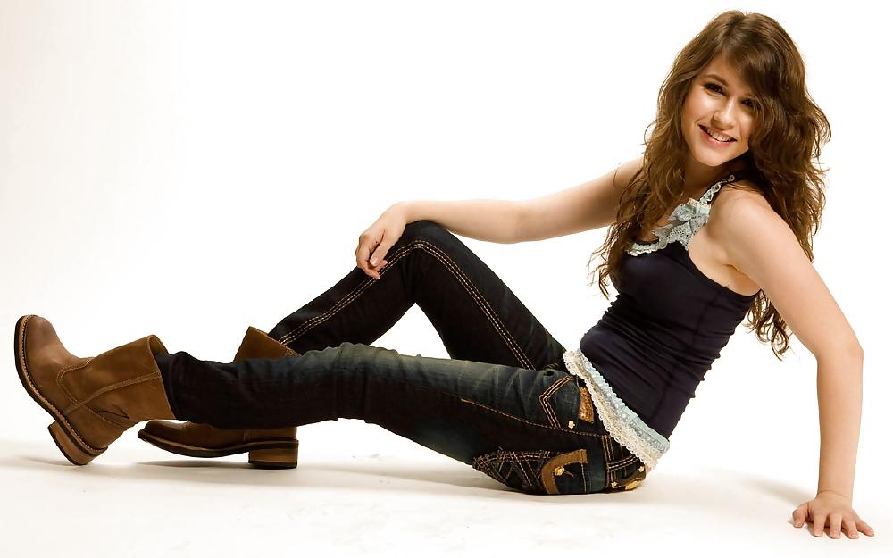 25P Erin Sanders