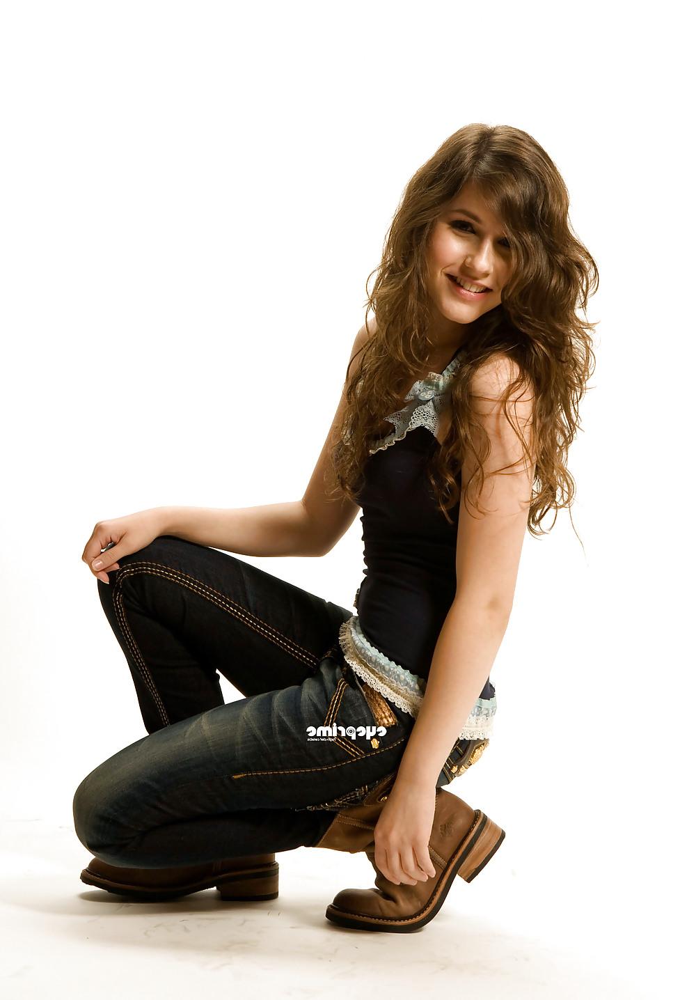 25P Erin Sanders