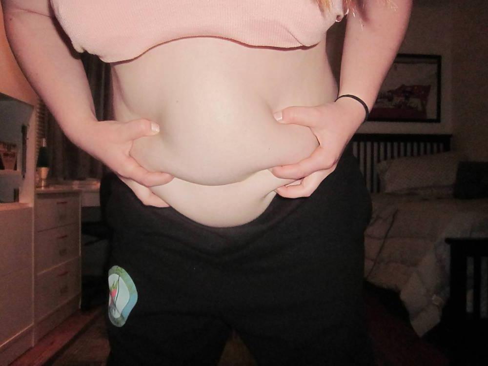 23P Chubby teen whore Melynda shows pussy, tits and ass