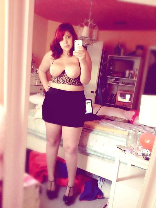 25P Chubby cute teen selfpics