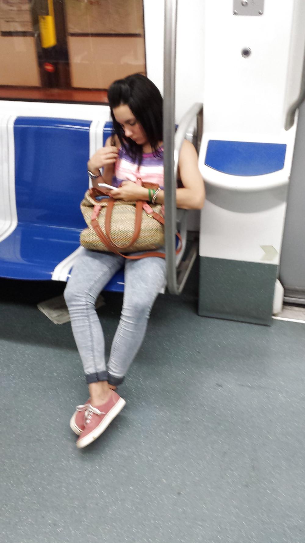 20P Voyeur in Barcelona metro