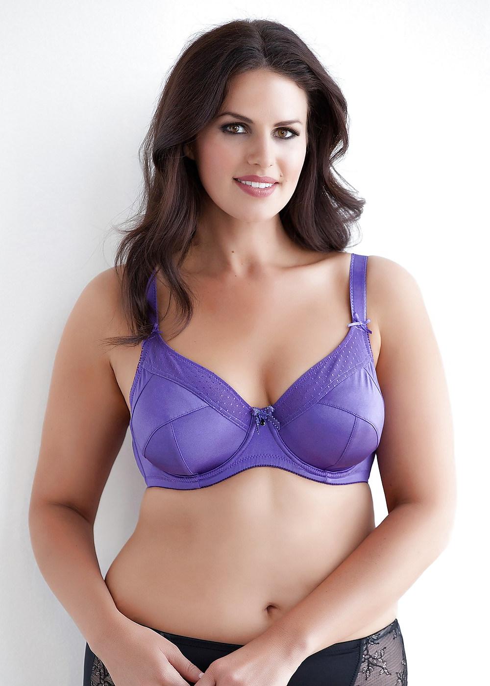 25P Big Girls In Lingerie 7