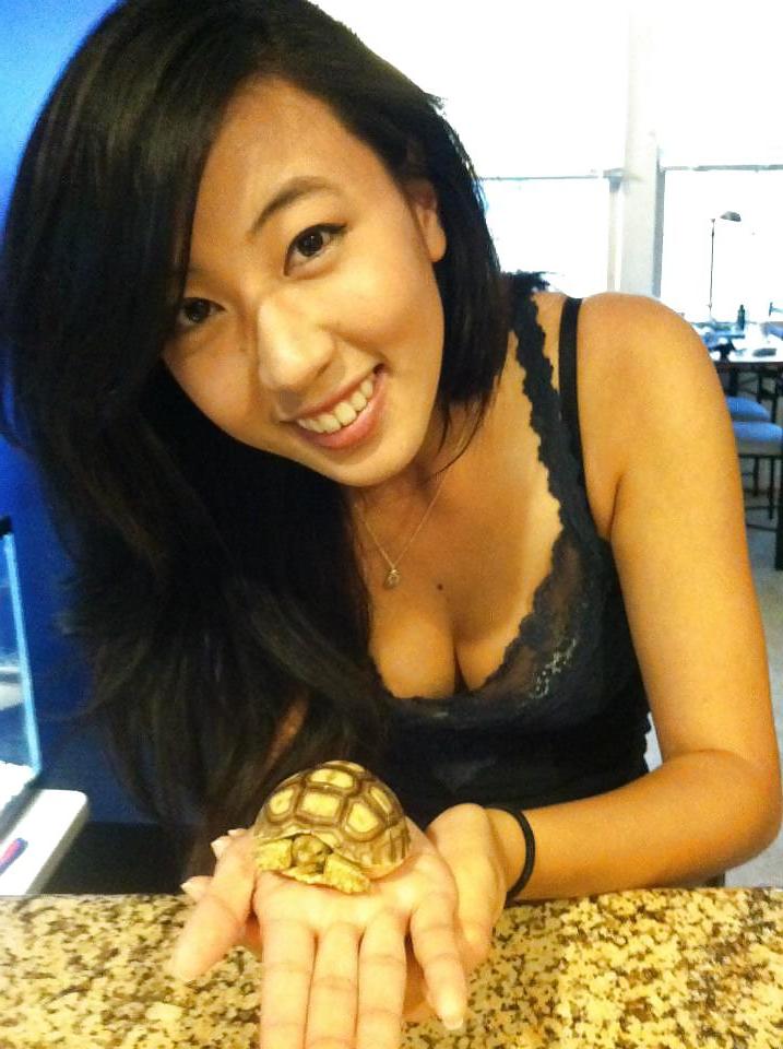 25P Cute Asian Teen