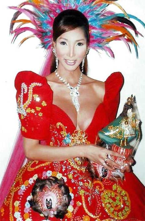 24P Filipino Ladyboy Khei