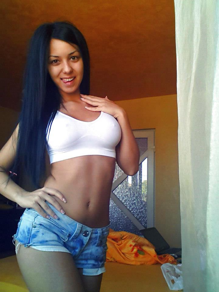 11P Romanian girl: Alessandra