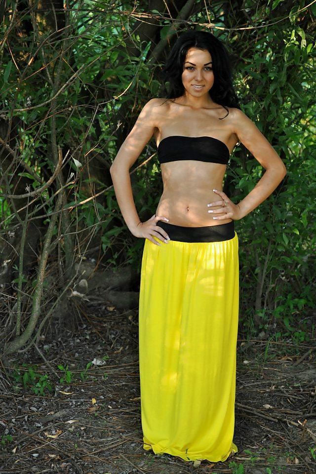 11P Romanian girl: Alessandra