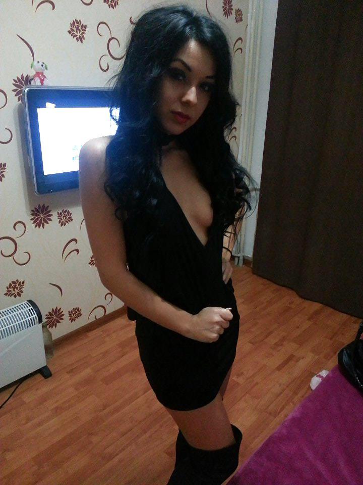 11P Romanian girl: Alessandra
