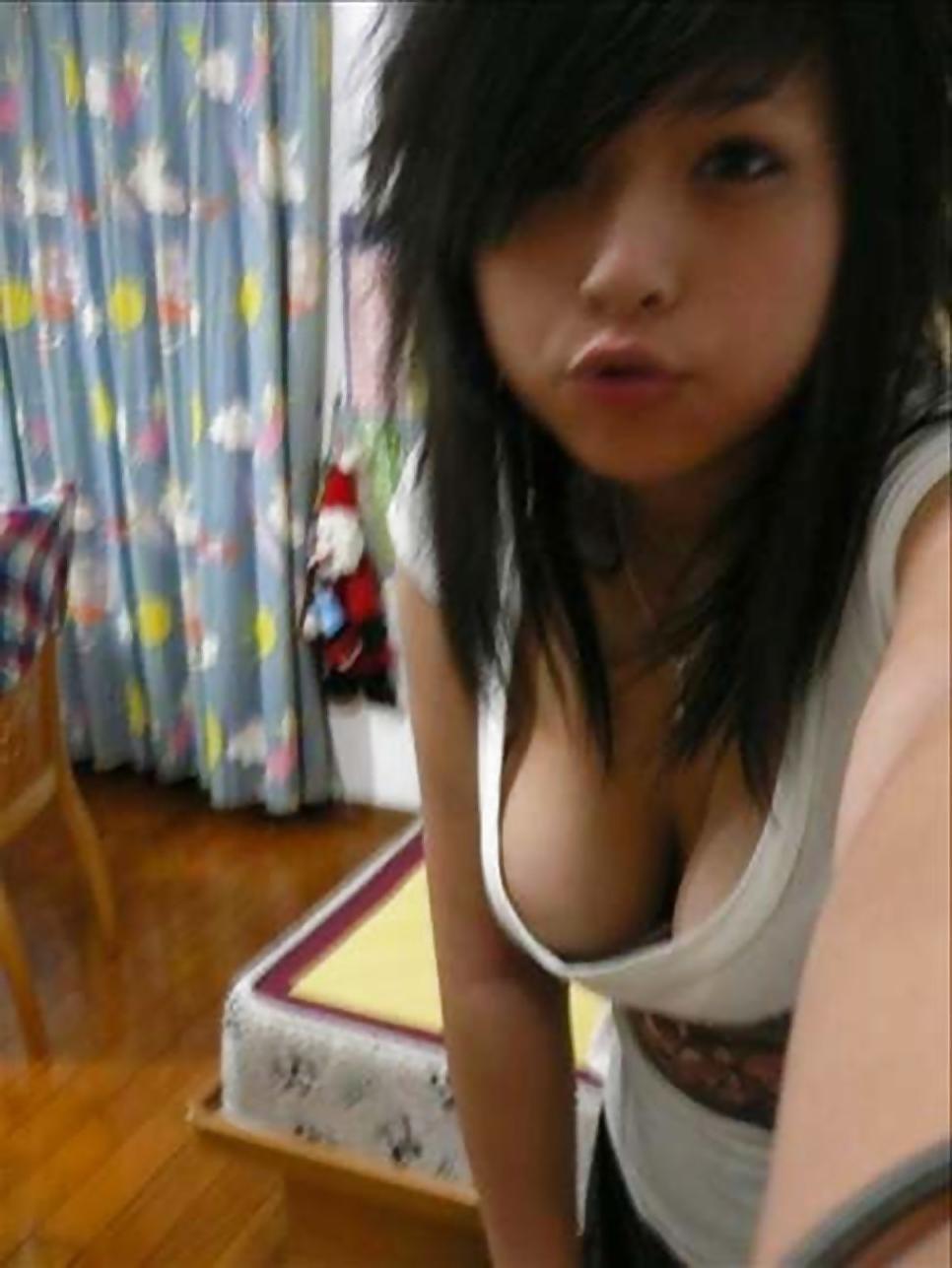 25P Pretty Asian Mix 4