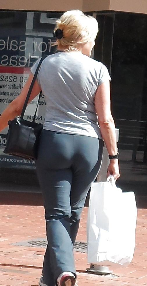 25P Voyeur Tights 2