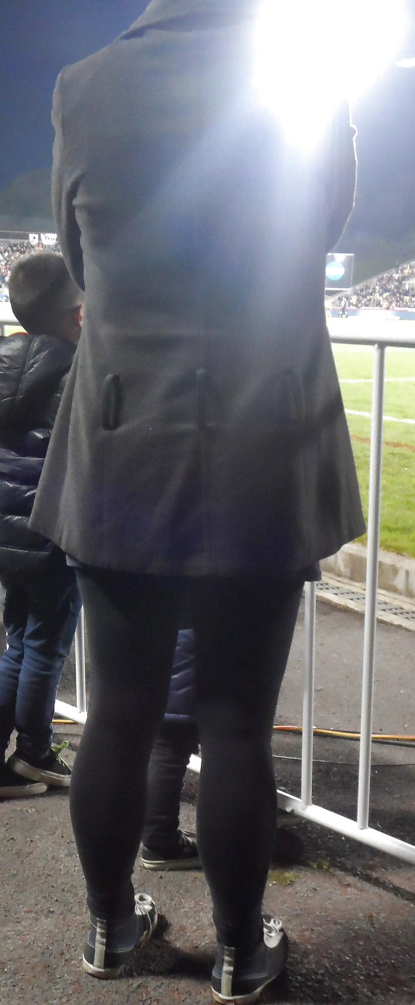 25P Voyeur Tights 2