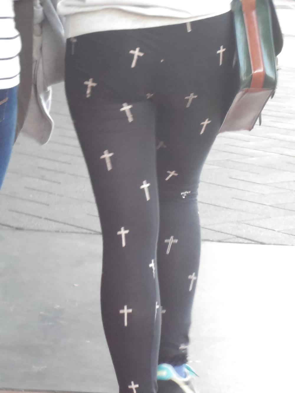 25P Voyeur Tights 2