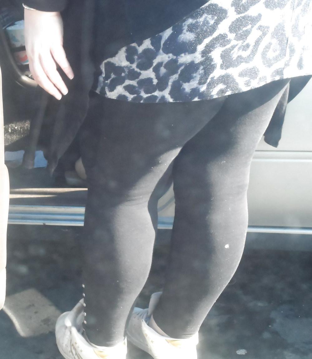 25P Voyeur Tights 2