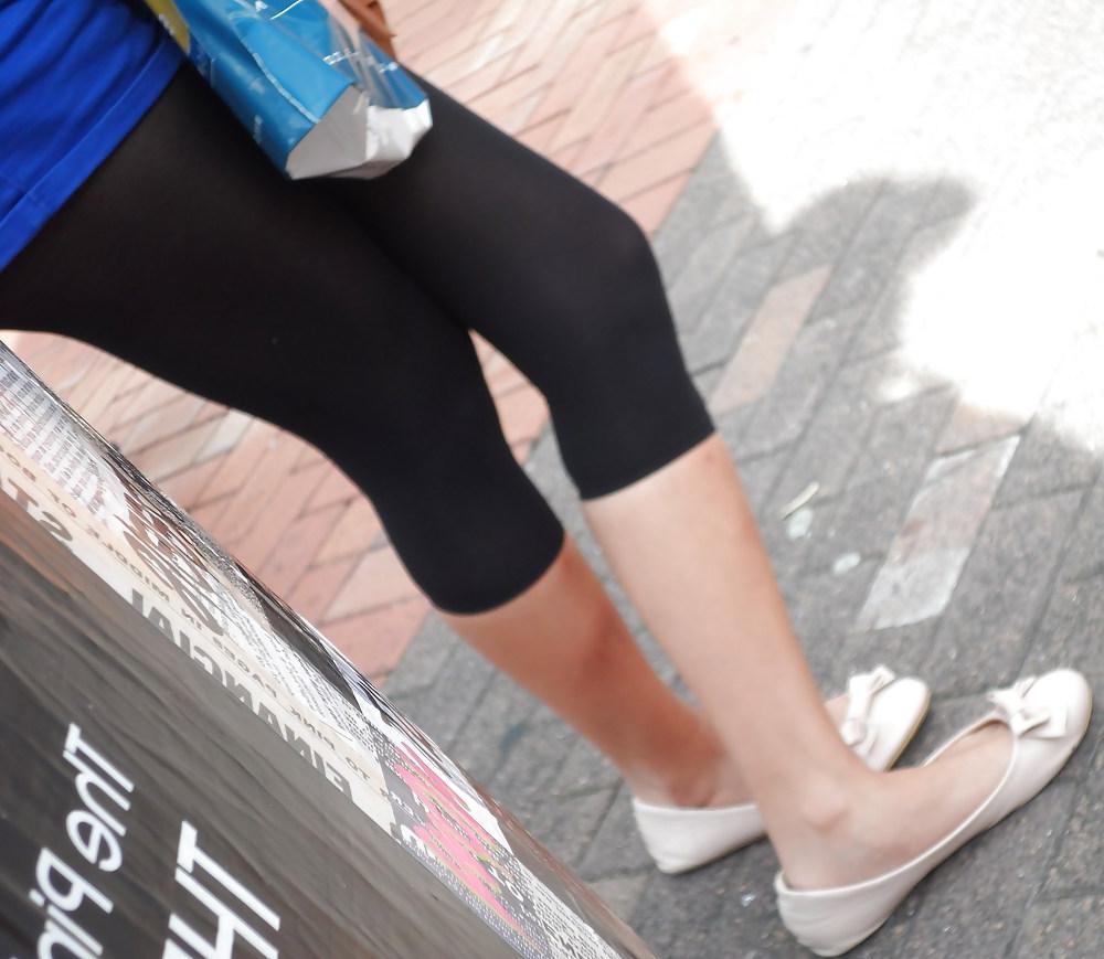 25P Voyeur Tights 2