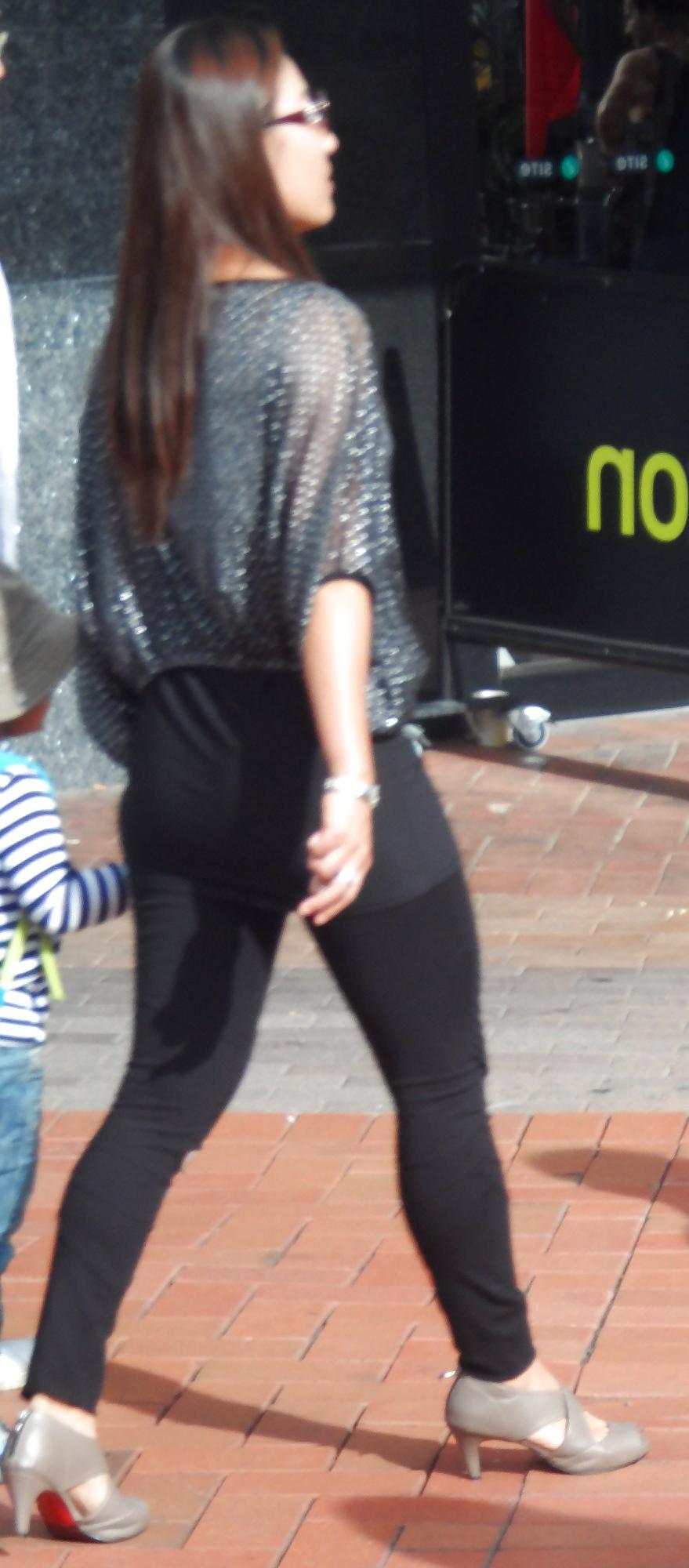 25P Voyeur Tights 2