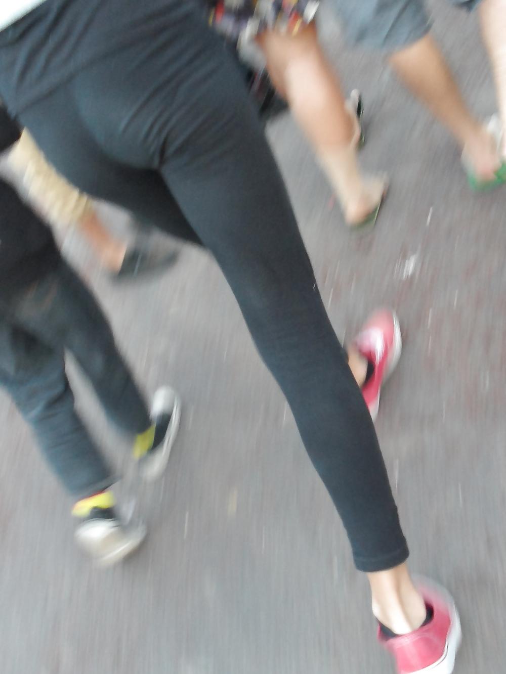25P Voyeur Tights 2